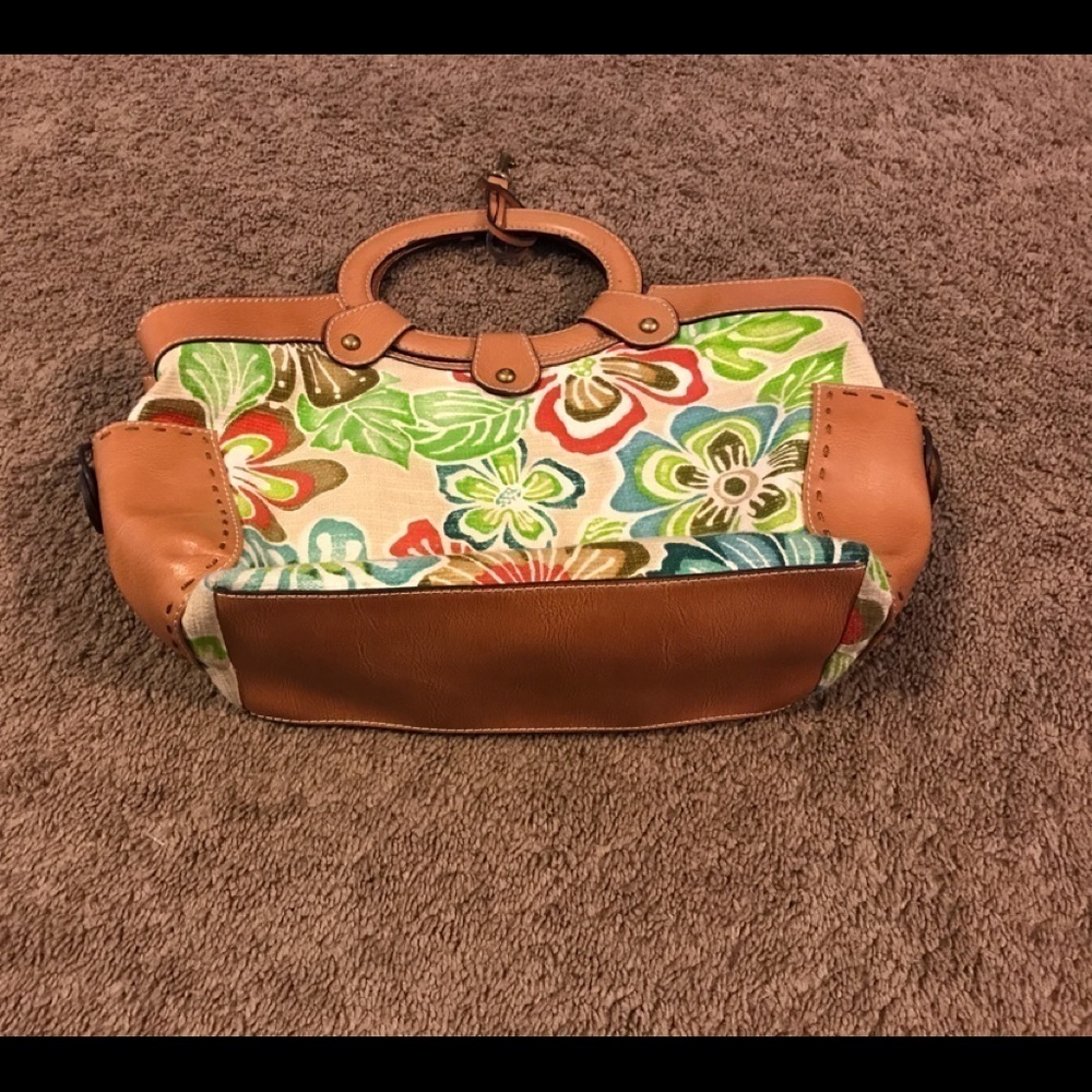Fossil shoulder bag with leather straps